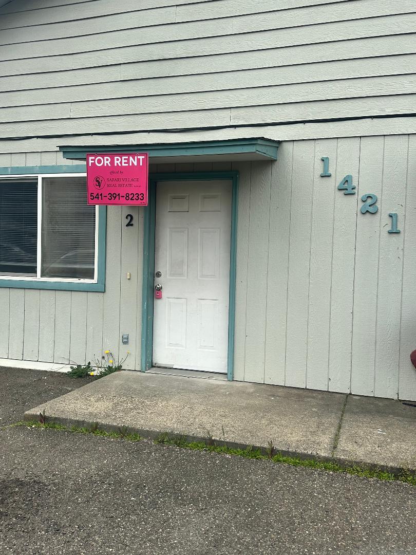 1421 Bebeau Ln