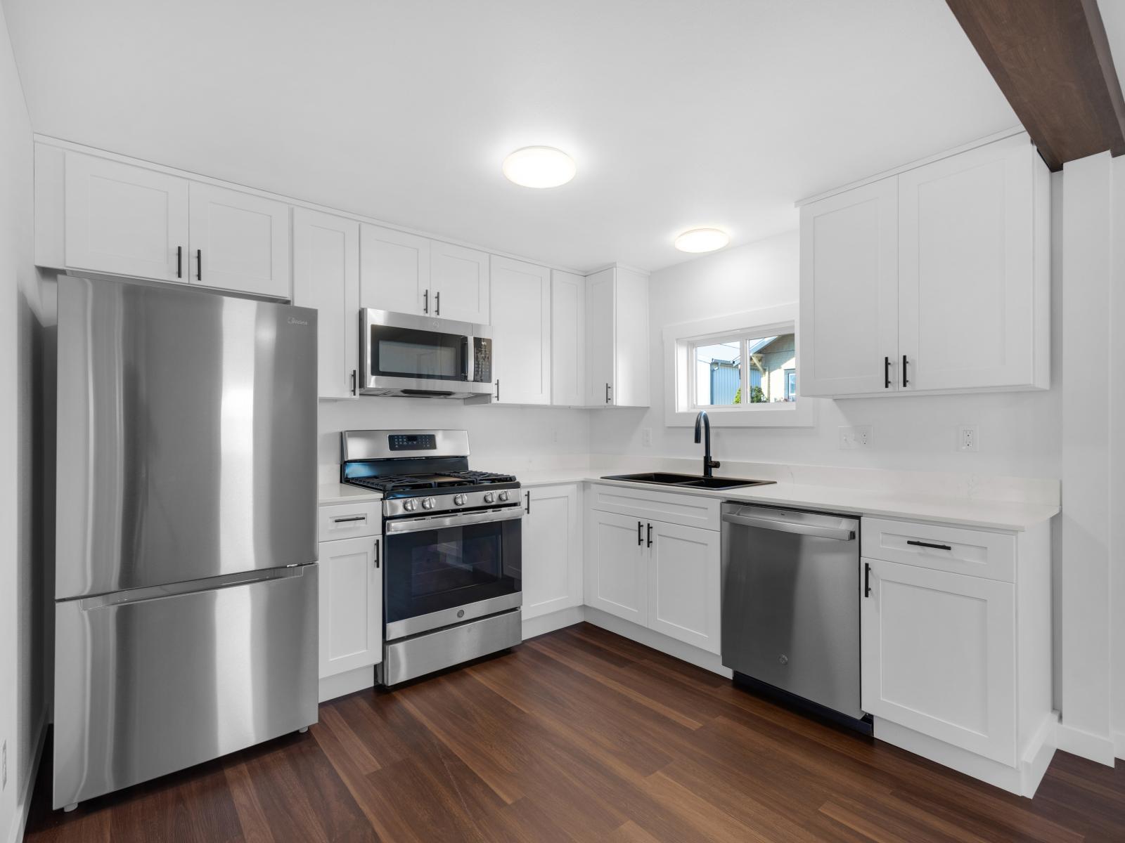 741 Avenue B, Unit 6